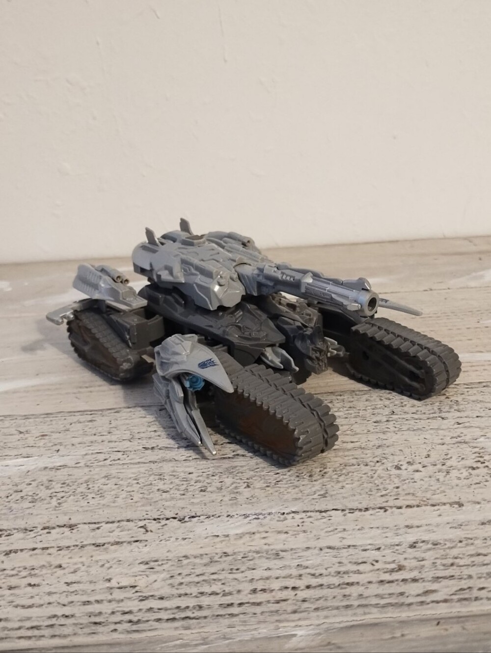 Transformer Megatron Deceptions Robot Snow Vehicle Hasbro 2009
